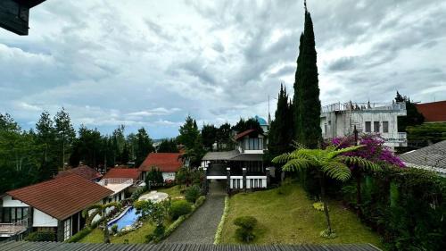 Parongpong Villa | X7 VILLA 8 people Istana Bunga Lembang by YourHome