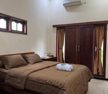 Malang House | Rumah Cahaya Syariah Peaceful Family Home