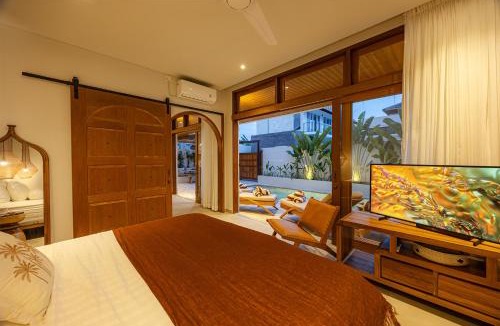 Sanur Villa | Villa Amoura by Optimum Bali, 500 m Sanur Beach