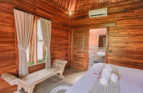Undisan House | D SARI WOODEN House