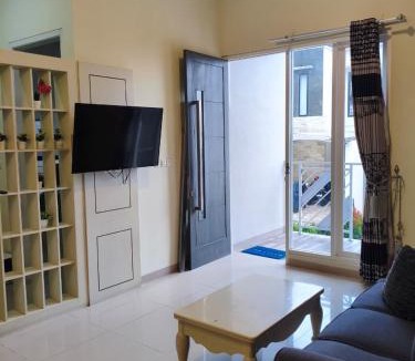 Ngaglik Villa | Villa Gamelas Kusuma Pinus Batu
