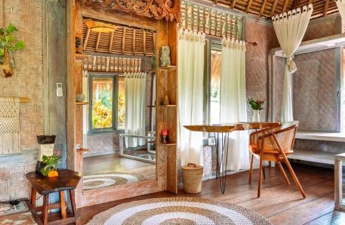 Penestanan Villa | Barong Retreat Villa Ubud with Hammock Terrace, Garden & Koi Pond