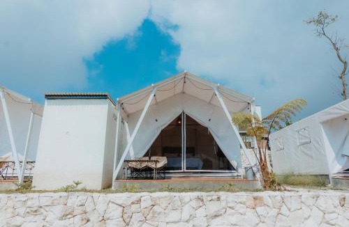 Wonosobo Hotel | HappyNest Glamping and Villa Dieng
