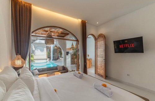 Padangsambian Klod House | Heart of Seminyak - Villa MAVI - 2 Bdr Private Pool