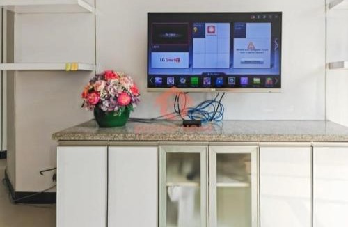 Karet Apartment | Newly Apt taman Rasuna 3BR Pool, Wi-Fi, Netflix