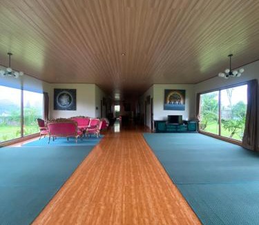 Candikuning Villa | Bedugul Lake View Inn