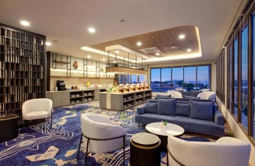 Palu Hotel | Aston Palu Hotel & Conference Center