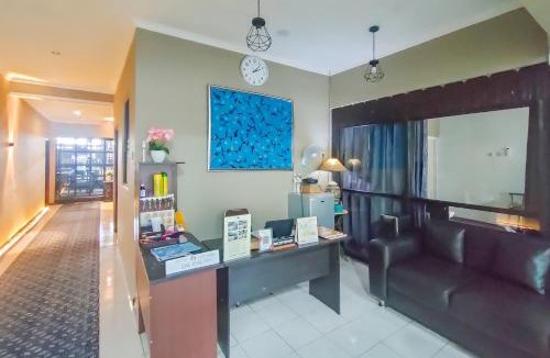 Purwokerto Hotel | RedDoorz Syariah at Oemah 85 Purwokerto