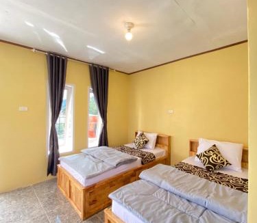 Berastagi House | WISMA SUNRISE GUEST HOUSE 10 minutes by walking to the big fruit market in Berastagi