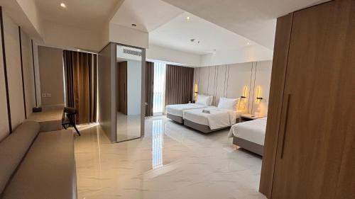 Surabaya Hotel | Grand Whiz Hotel Praxis Surabaya