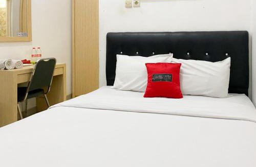 Patrang Hotel | De Zity Homestay RedPartner near Alun Alun Jember