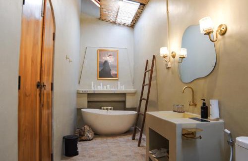 Baturetno Villa | Ubu Villa Lemme with Rustic Mediterranean Style