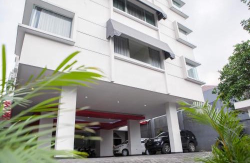 Bandung Hotel | RedDoorz Near Trans Studio Mall 3