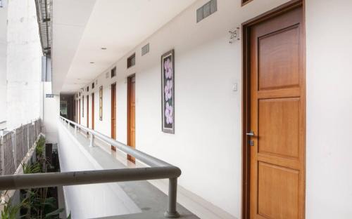 Bandung Hotel | RedDoorz Near Trans Studio Mall 3