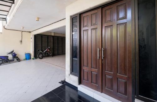 Suko Manunggal Hotel | RedDoorz At Graha 99 Simomulyo