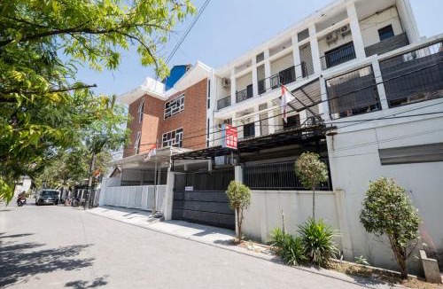 Suko Manunggal Hotel | RedDoorz At Graha 99 Simomulyo