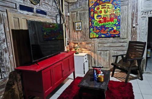 Kalasan Villa | Eyang Residence Limasan Kebon Dalem