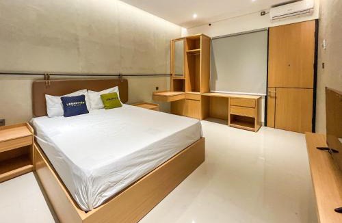 Blitar Hotel | Urbanview Tigatuju Living Blitar