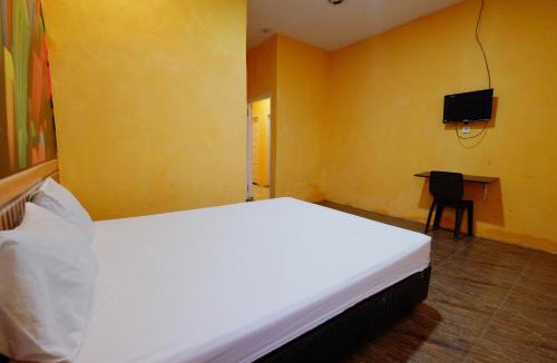 Pallangga Hotel | Hotel O Pondok Sahabat Vianty Near SDN Kampung Parang