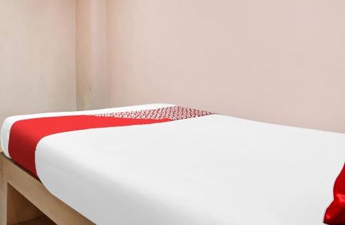 Karawang Hotel | SPOT ON 91336 Guesthouse Tarumanegara