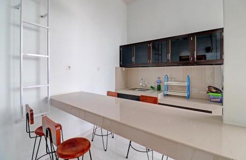 Jambi Hotel | OYO 92057 Reny Kost Syariah