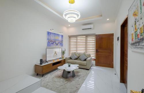 Denpasar Barat Villa | De Amelia Villa Seminyak by Nagisa Bali