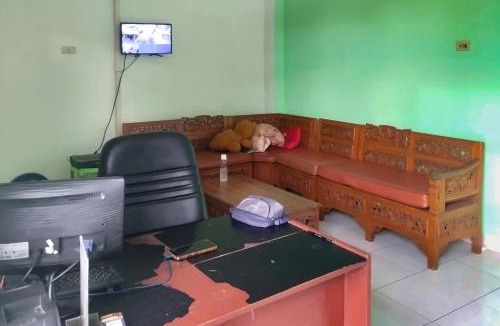Metro Hotel | RedDoorz at Guesthouse Oemah Opa Metro Lampung