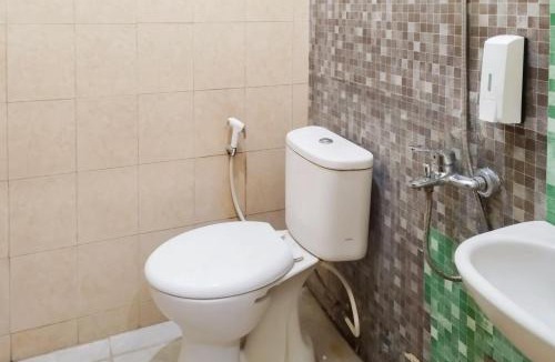 Metro Hotel | RedDoorz at Guesthouse Oemah Opa Metro Lampung