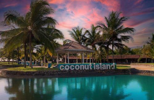 Labuhan Resort | Avery Coconut Island Waterpark Beach Resort Carita