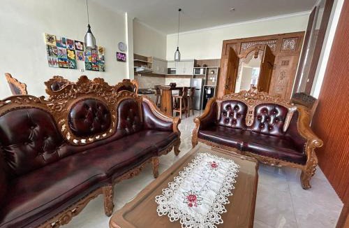 Malang Villa | Villa Lisha Orolas