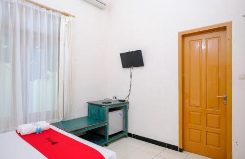 Sinduharjo Hotel | RedDoorz at Savitri Hotel