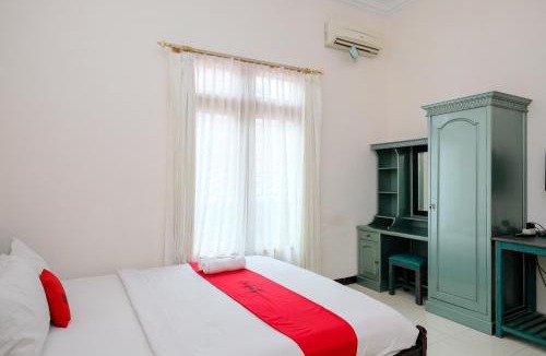Sinduharjo Hotel | RedDoorz at Savitri Hotel