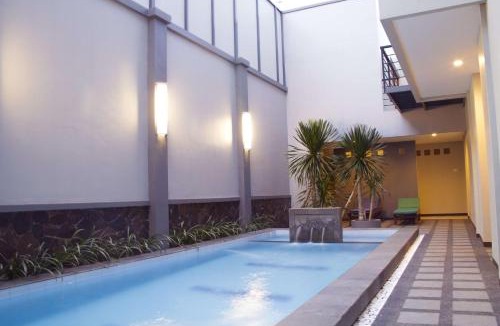 Surabaya House | Kana Citra Guesthouse