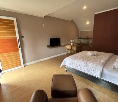 Lembang Cabin | eLKa-eS Villa