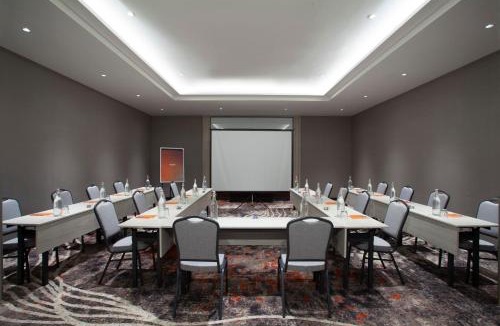 Cibinong Hotel | HARRIS Hotel & Convention Cibinong City Mall Bogor