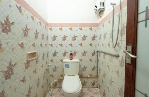 Buleleng Hotel | RedDoorz near Buleleng Harbour 2