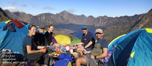 Bayan House | Rumah Kawan Homestay and Trekking