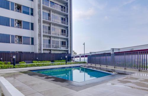 Cikarang Apartment | 2BR Orange County With Free Parking and Rooftop Pool