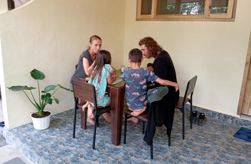 Bayan House | Rumah Kawan Homestay and Trekking