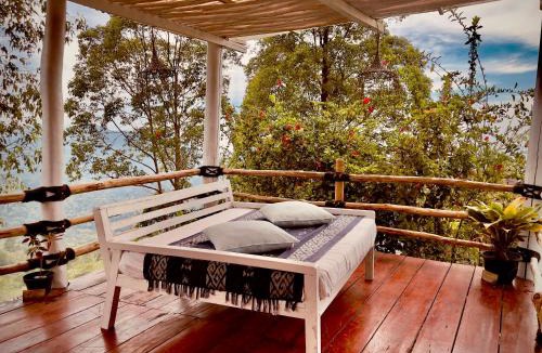 Tiworiwu Hotel | Manulalu Jungle