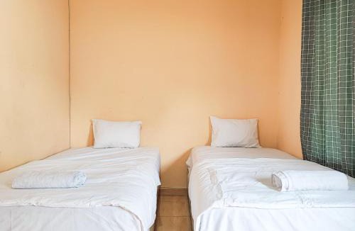 Jambi Hotel | RedDoorz Syariah near Terminal Alam Barajo Jambi