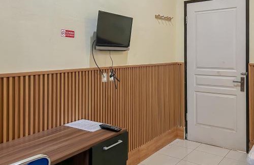 Balikpapan Hotel | RedDoorz near Wisma Cahaya Abadi Sepinggan Airport Balikpapan