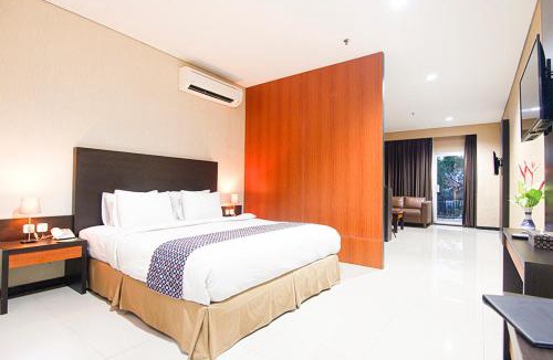 Pekalongan Hotel | Parkside Mandarin Hotel Pekalongan