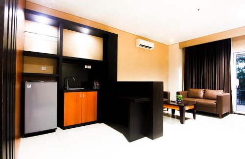 Pekalongan Hotel | Parkside Mandarin Hotel Pekalongan