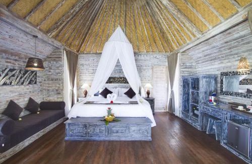 Mushroom Bay Hotel | The Palm Grove Villas