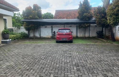 Purwokerto Hotel | Capital O 93872 Natura Guest House Syariah Near alun alun kota purwokerto