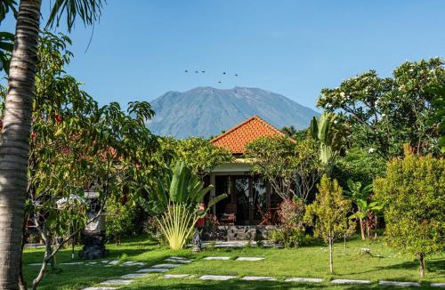 Kubu House | Retreat Villa Toraja Baturinggit