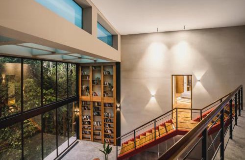 Singakerta Villa | Milliways Bali - Playful Boutique Villa by the Jungle Gorge - 3 Bedrooms