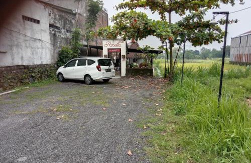 Sleman Resort | Rosella Cottages - Homestay - Yogyakarta