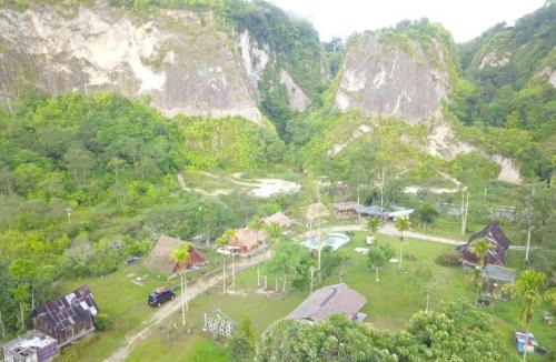 Bukittinggi Cabin | Cottage Inyiak